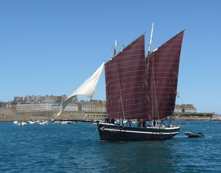 Faire du voilier en Bretagne, ça promet ?