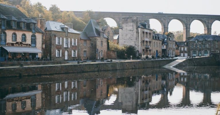Quels secrets se cachent derrière la Bretagne mystérieuse ?