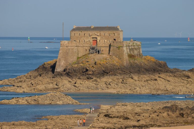 La Bretagne : une terre féerique ?